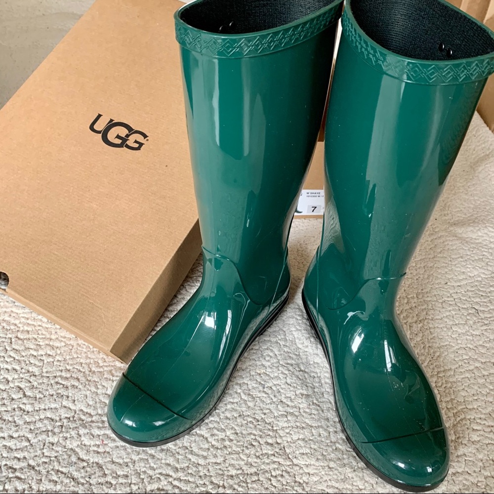 UGG Shaye Rain Boots with Fur in Pine Green NWT